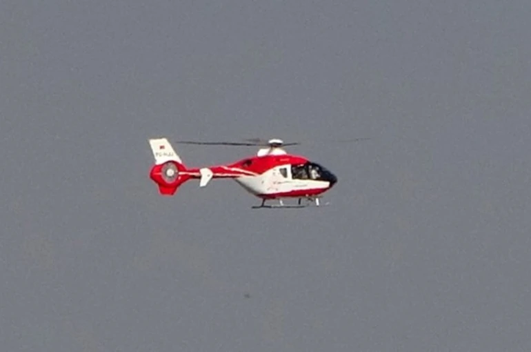 Kalp hastası minik bebek ambulans uçakla İstanbul’a sevk edildi 