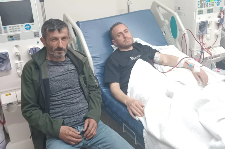 Kalp krizi sonrası nakil böbreği iflas etti: "Sağlığıma kavuşursam kana kana su içeceğim" 