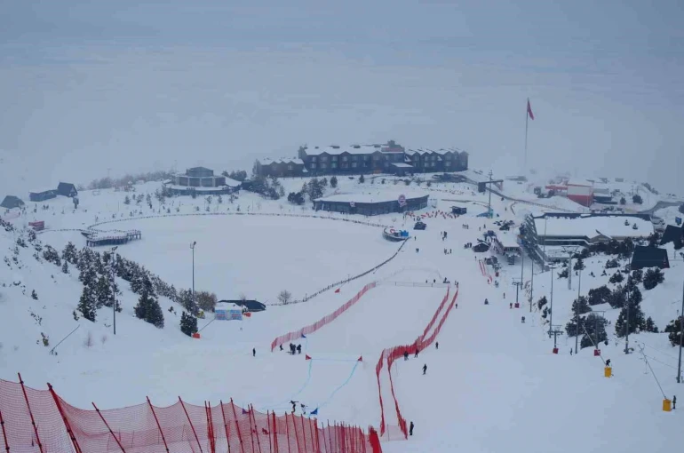 Kar rekoru Ergan ve Palandöken’de: 276 santimetre 