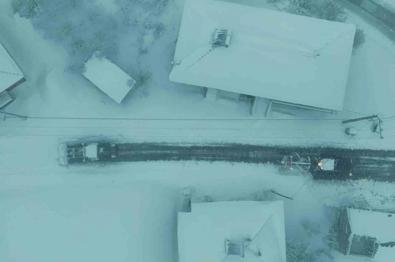 Kar sebebiyle kapanan 35 yolun 34’ü açıldı 