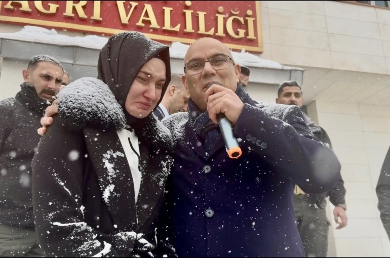 Kar ve fırtınaya rağmen vefa: Ağrı, Vali Koç’u gözyaşlarıyla uğurladı