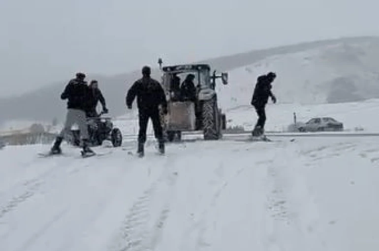 Kar yağışı sonra eğlenceli anlar 