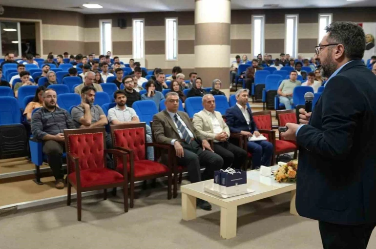 Karabük Üniversitesi’nde Endüstri 5.0 ve yapay zekâ konuşuldu 