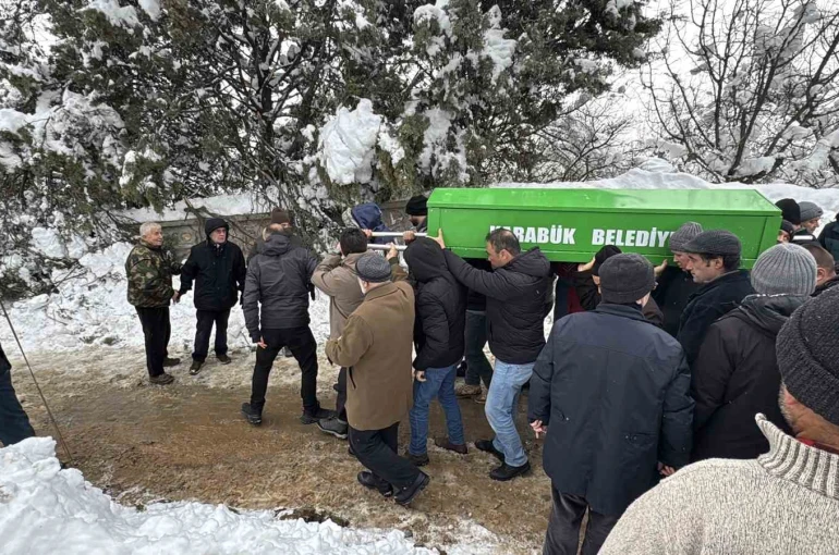 Karabük’te bahçede donmuş halde bulunan yaşlı kadın toprağa verildi 