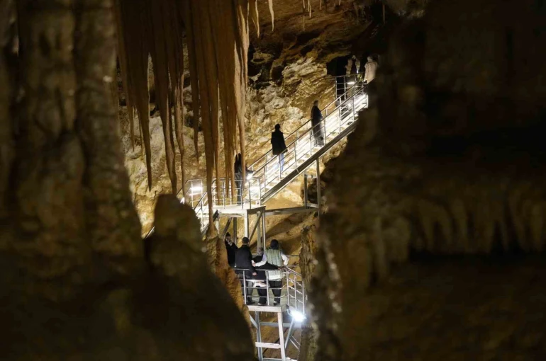 Karaca Mağarası geçici olarak ziyarete kapatıldı 