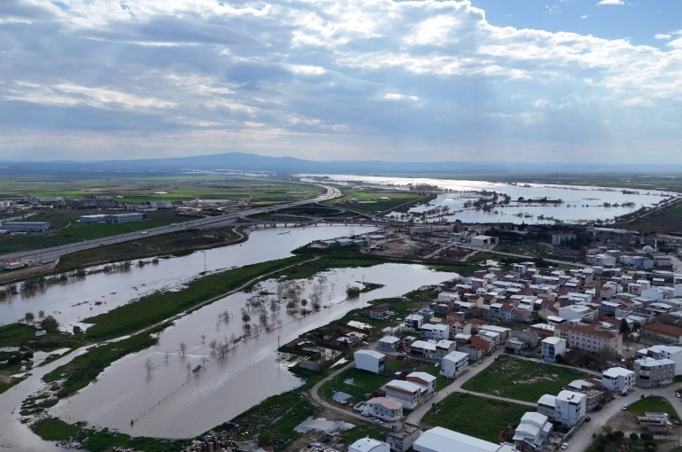 Karacabey Ovası sular altında kaldı 
