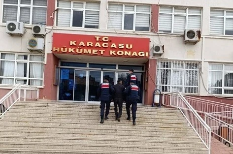 Karacasu’da ruhsatsız silahlar ve tarihi eserler ele geçirildi 
