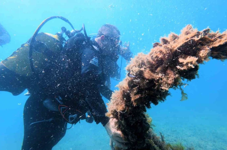 Karadeniz kıyılarındaki ilk su altı kazısında 2 bin 500 yıllık tarihe daldılar