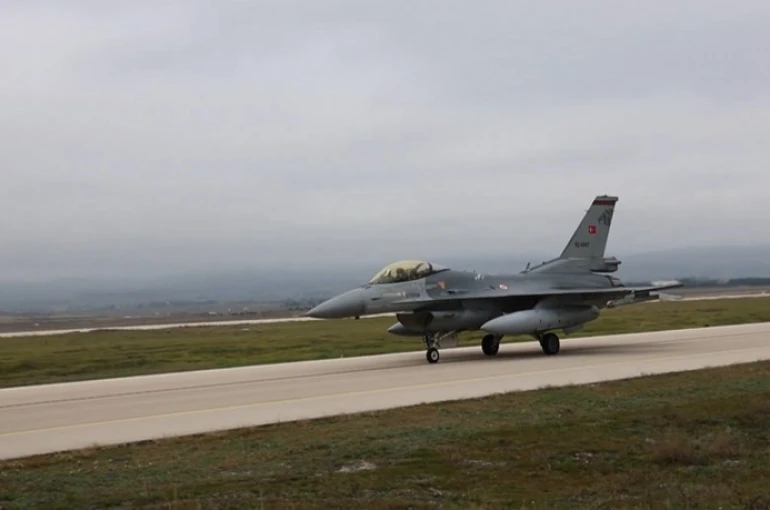 Karadeniz semalarında Türk Hava Kuvvetleri’nden eğitim uçuşu 