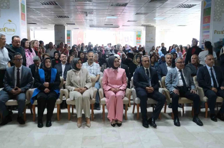Karaman’da "Hayat Boyu Öğrenme Haftası" sergisi açıldı