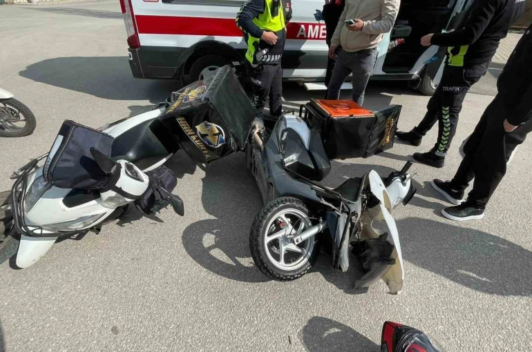 Karaman’da motokuryeler çarpıştı: 2 yaralı 