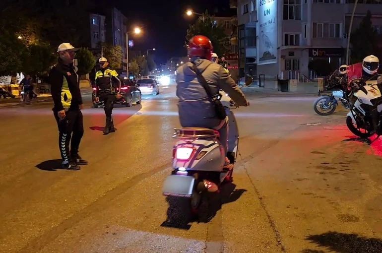 Karaman’da motosiklet denetimlerinde 387 sürücüye ceza yazıldı