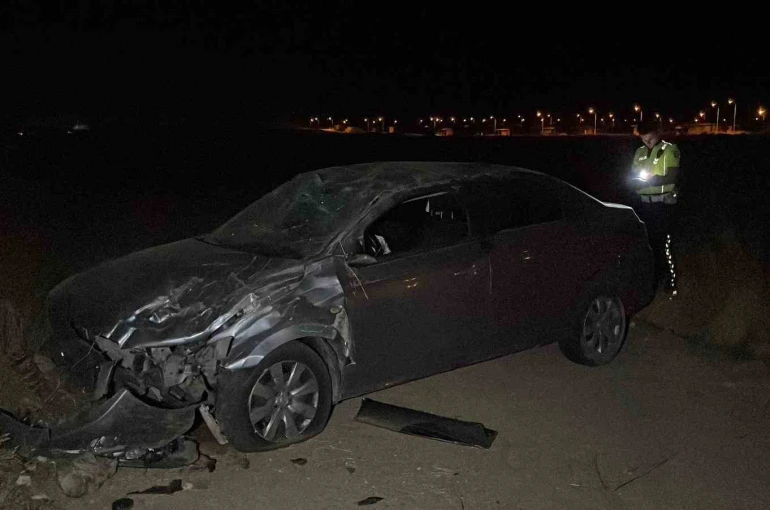 Karaman’da otomobil tarla yoluna takla attı: 1 yaralı