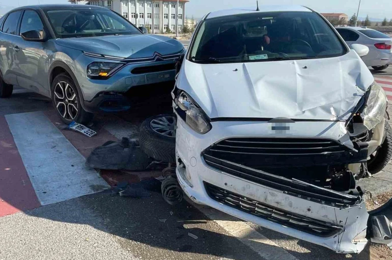 Karaman’da yaşanan kaza ucuz atlatıldı 