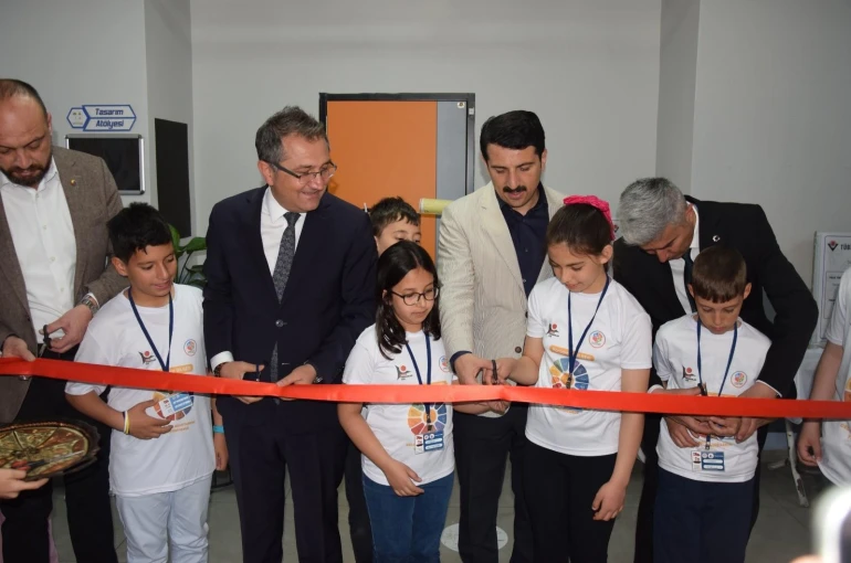 Karapınar'da bilim fuarı heyecanı