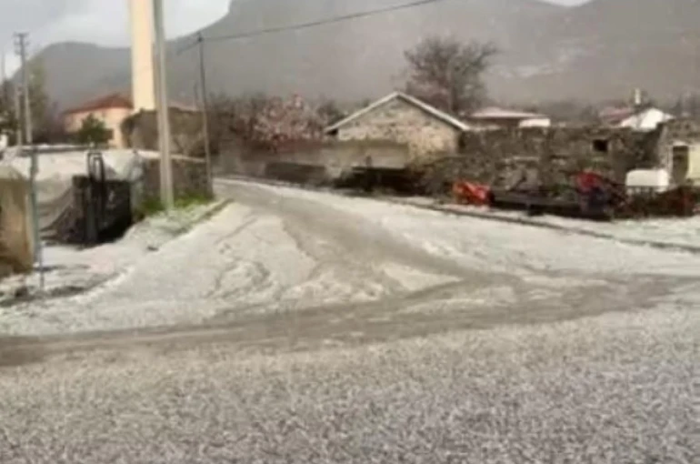 Karapınar’da dolu yağışı