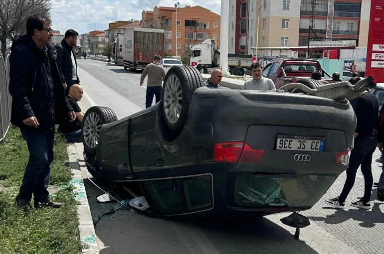 Karapınar’da kontrolden çıkan otomobilin takla atmasıyla 2 kişi yaralandı