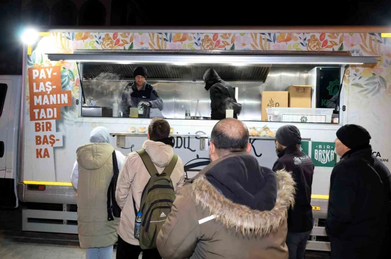 Karatay Belediyesi’nin sıcak çorba geleneği devam ediyor 