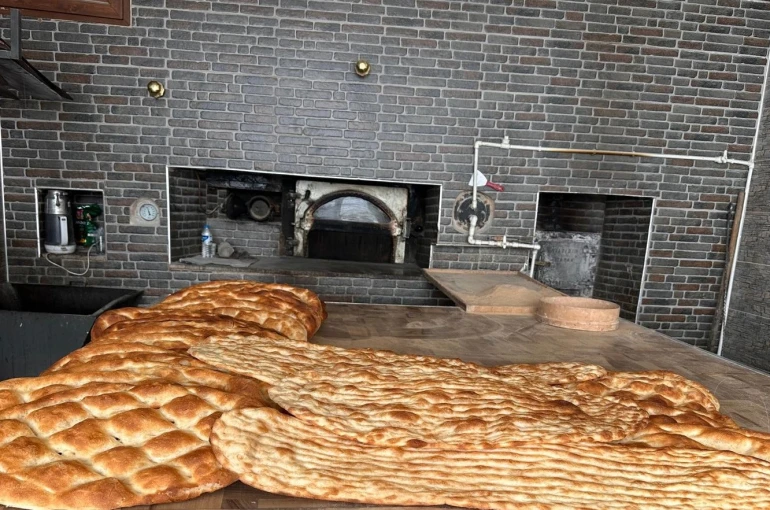 Karayazı’da yeni lavaş ve tandır ekmek fırını hizmete açıldı 