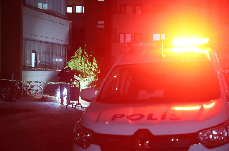 Karısını katleden zanlı, kolundaki dövmeyle kendini savundu