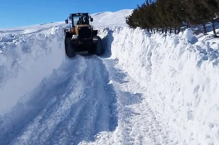 Kars’ta 18 köy yolu ulaşıma kapalı 