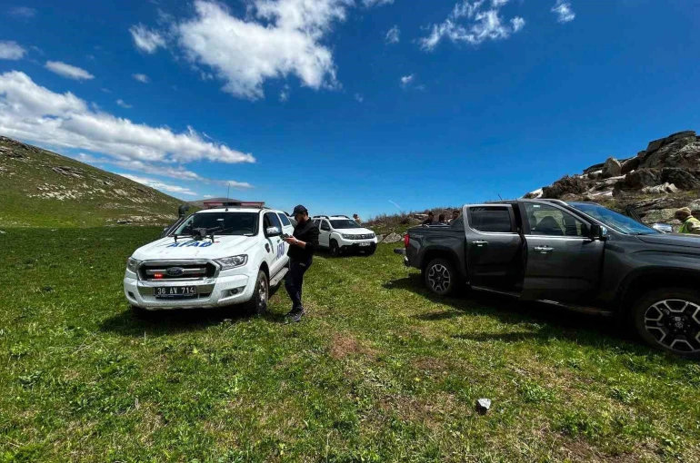 Kars’ta 5 gündür haber alınamayan genç için arama çalışmaları sürüyor 