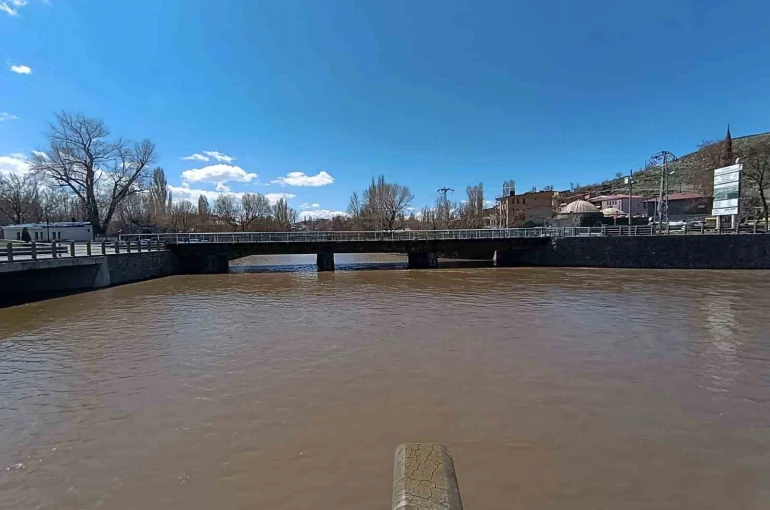 Kars’ta Bedesten Bölgesi’nde estetik tartışması 