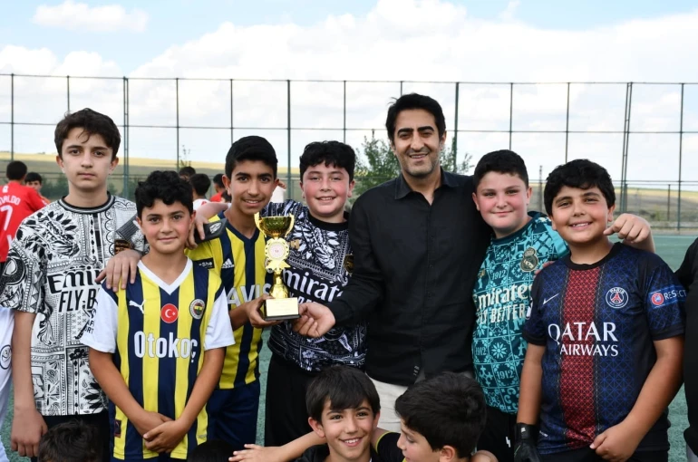 Kars’ta Yaz Kur’an Kursları Futbol Turnuvası sona erdi: Şampiyon Beşevler Cami 