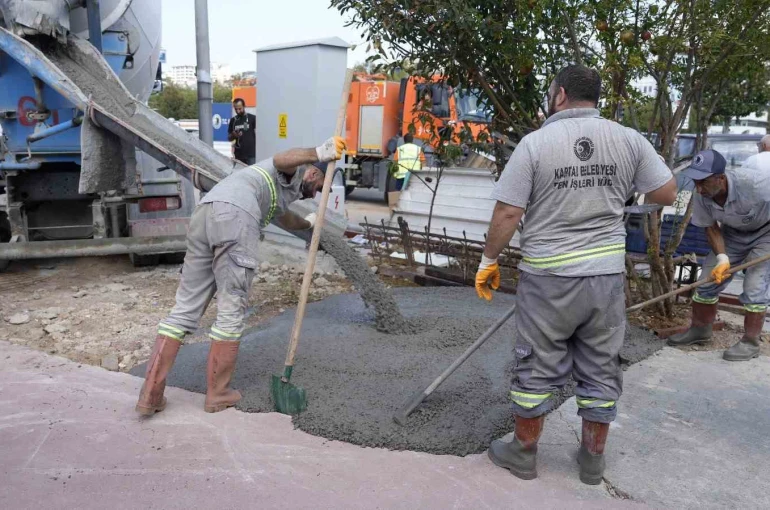Kartal Belediyesi, Balıkçılar Çarşısı yangınının ardından esnafa destek vermeye devam ediyor 