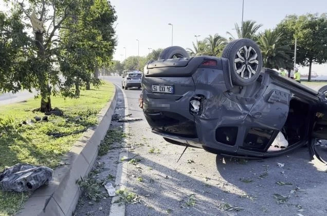 Kartal’da direksiyon hakimiyetini kaybeden otomobil takla attı: 1 yaralı