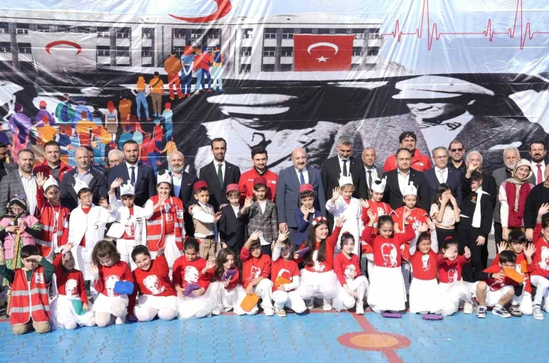 Kartal’da ‘Kızılay Haftası’ öğrenci etkinlikleriyle kutlandı 