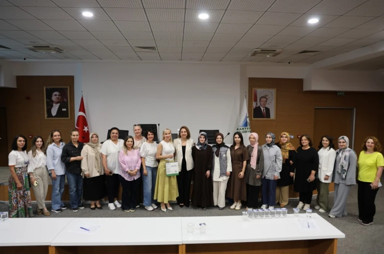 Kartepe’de belediye çalışanlarına stresle başa çıkma yöntemleri anlatıldı