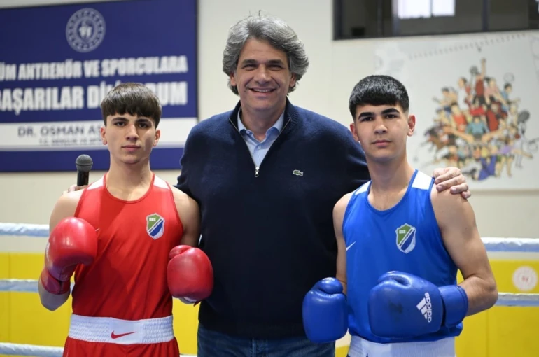 Kartepe’de düzenlenen İller Arası Yıldızlar Ferdi Boks Turnuvası sona erdi 