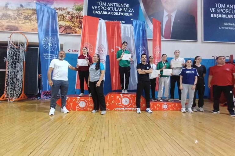 Kartepeli karateci Hayrunisa Sadan, ANALİG’de Türkiye şampiyonu oldu