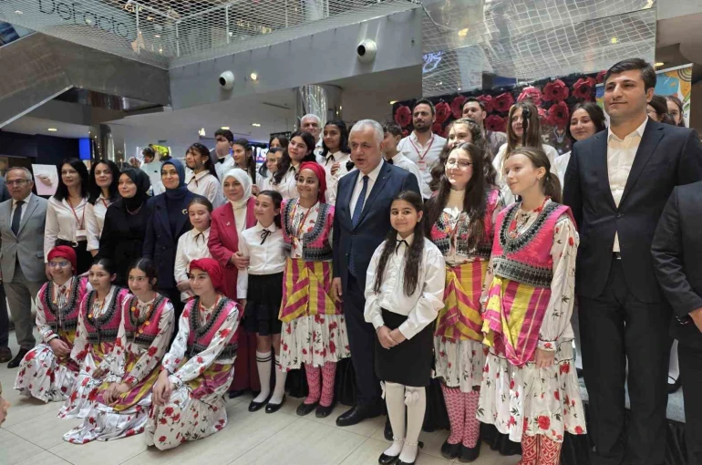 Kasım Aktaş ortaokulu’ndan yıl sonu sergisi 