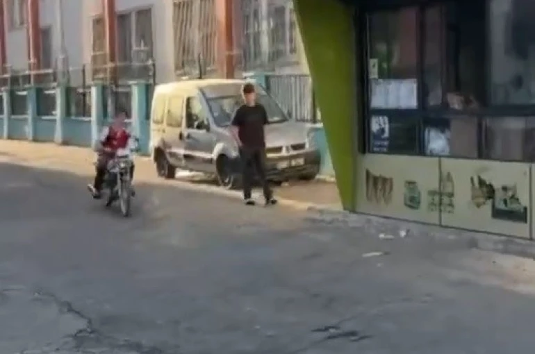 Kasksız ve abart egzozlu motosiklet sürücüsüne ceza 