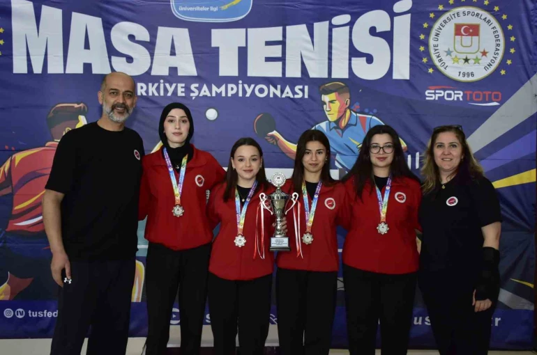 Kastamonu Üniversitesi Ünilig Masa Tenisi Şampiyonası’nda Türkiye ikincisi oldu 