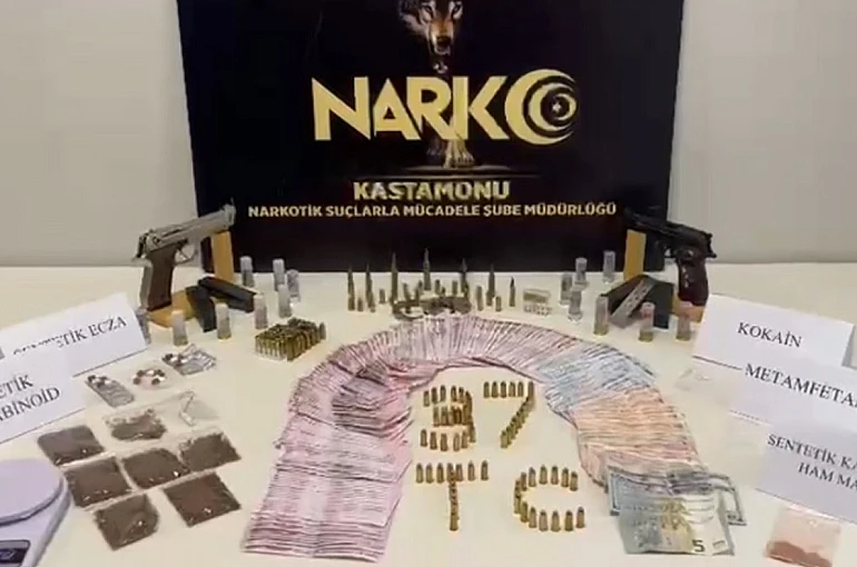 Kastamonu’da 23 adrese uyuşturucu operasyonu: 20 gözaltı 