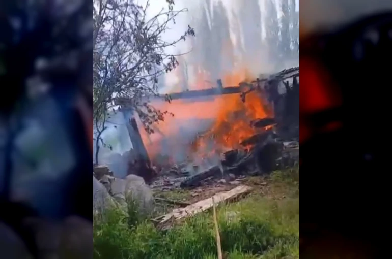 Kastamonu’da çıkan yangında samanlık küle döndü 