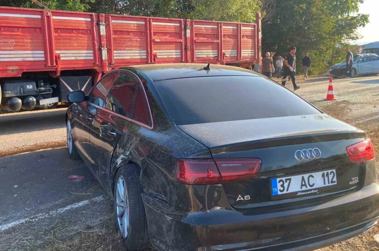 Kastamonu’da iki otomobil çarpıştı: 2 yaralı 