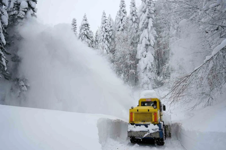Kastamonu’da kar sebebiyle 102 köye ulaşım sağlanamıyor 