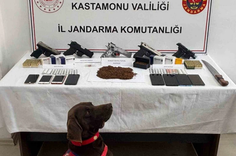 Kastamonu’da uyuşturucu operasyonu: 9 gözaltı