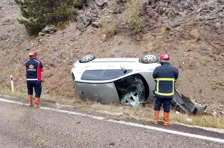 Kastamonu’da yoldan çıkan otomobil takla attı: 2 yaralı 