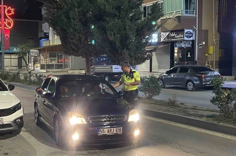 Kavak’ta trafik ve asayiş denetimleri