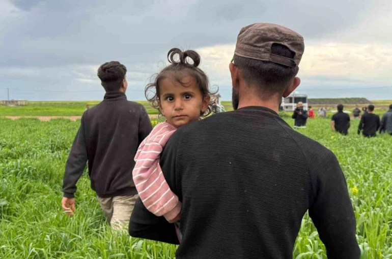 Kayıp kız çocuğu ile ilgili sevindirici haber: Evlerinin 3 kilometre uzağında uyurken bulundu 