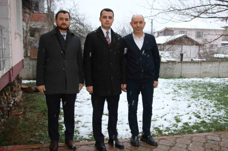 Kaymakam Alpay vatandaşları birebir dinliyor