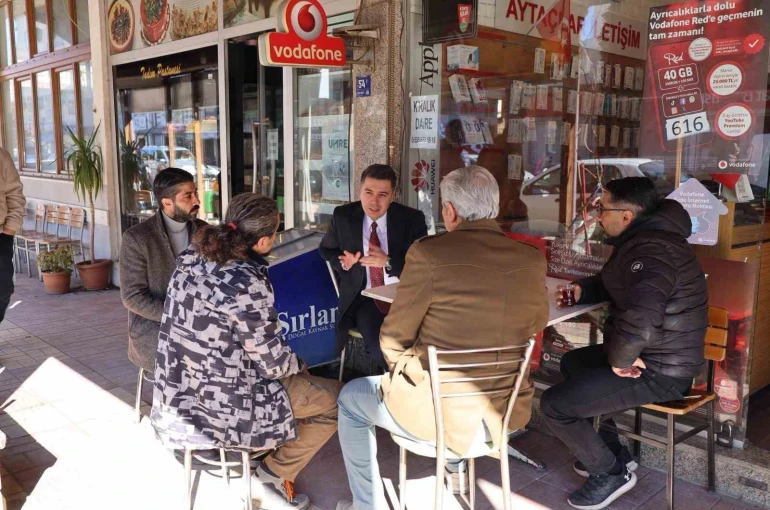 Kaymakam Gündoğdu çarşı esnafıyla buluştu 