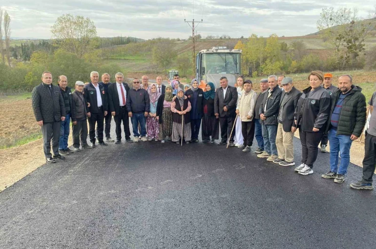 Kaymakam Kılıç köylerdeki asfalt çalışmasını inceledi