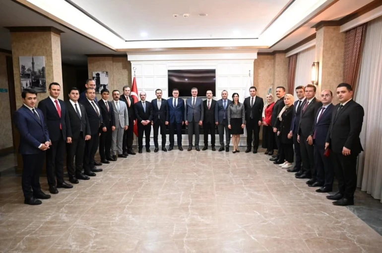 Kaymakamlara veda yemeği 