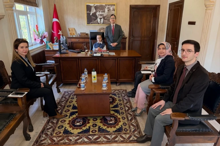 Kaymakamlık koltuğu çocuklara emanet edildi 